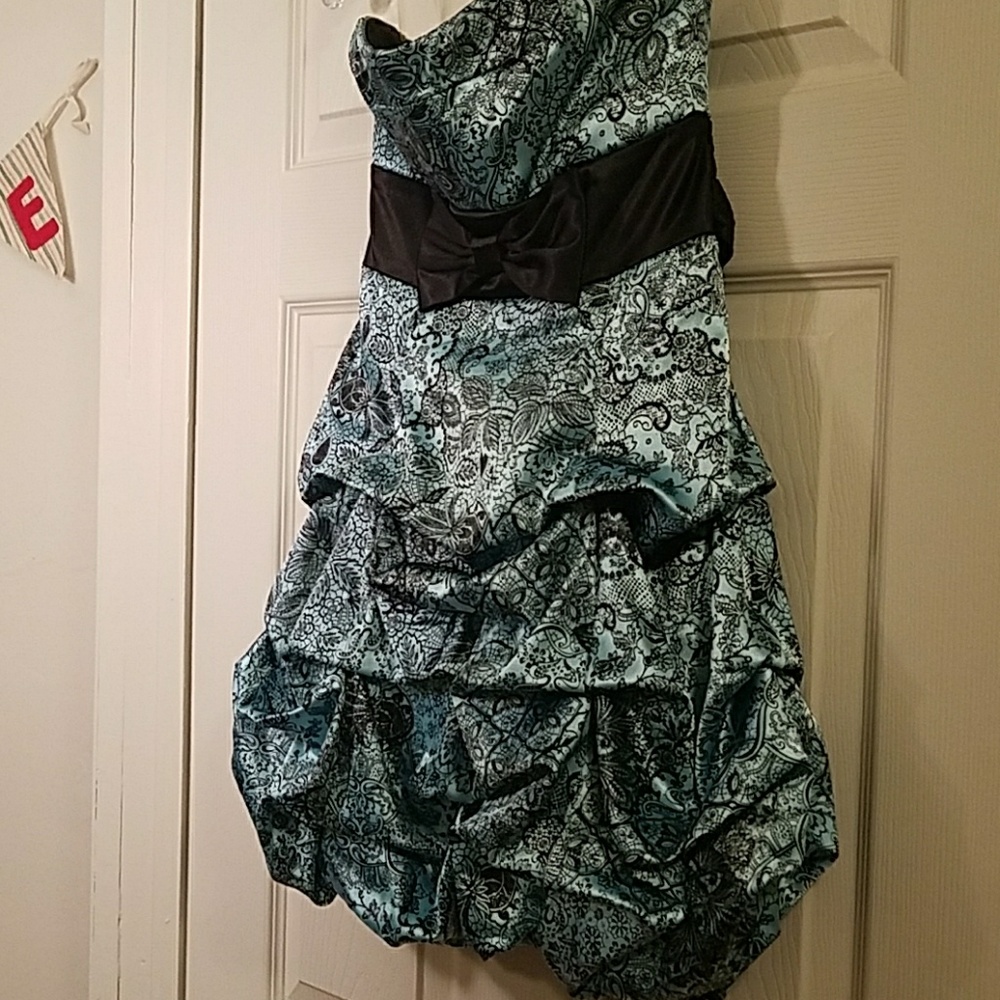 Prom/wedding dress
